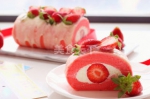 Fluff草莓棉花糖蛋糕卷 的做法步骤：13 - 宁夏新闻网