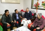 自治区气象局领导慰问老干部 共话十九大 - 气象